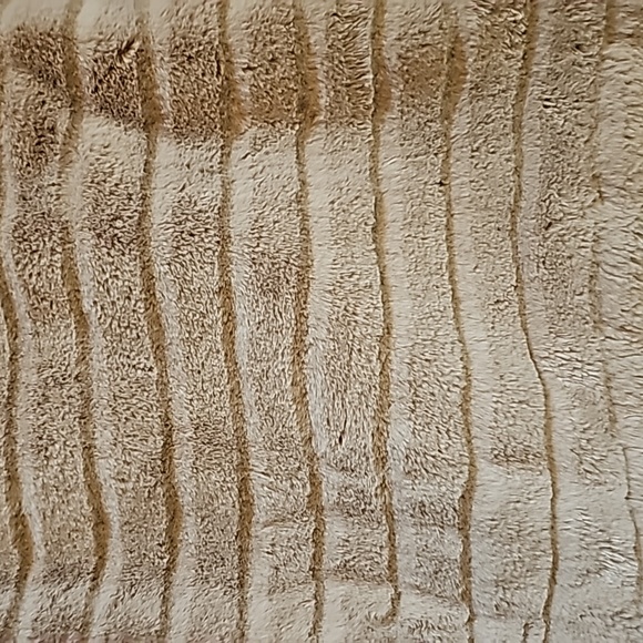 STUNNING TAN RACHEL ZOE RIBBED FAKE FUR HOODED COAT - Picture 14 of 14